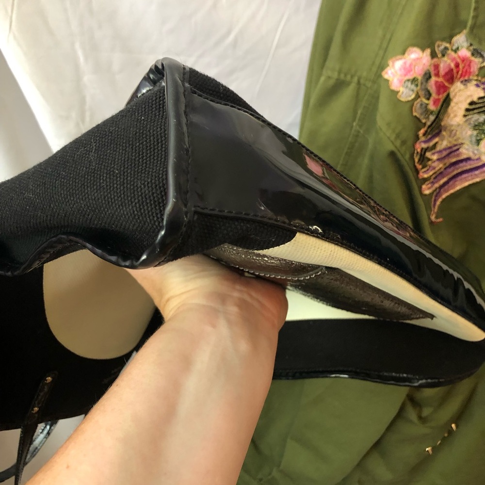 The coolest! Kate spade penguin tote bag - Picture 9 of 14